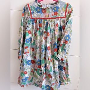 Mini Boden Dress. Size 6-7. Sweet poplin dress, lined with velvet detailing.